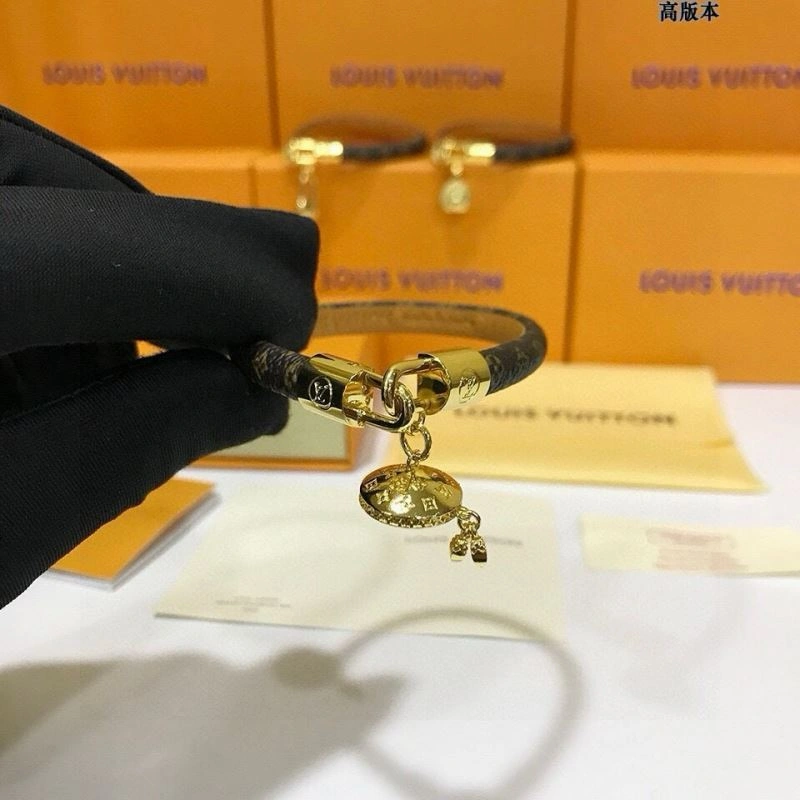 Louis Vuitton Bracelets Efficient 256664