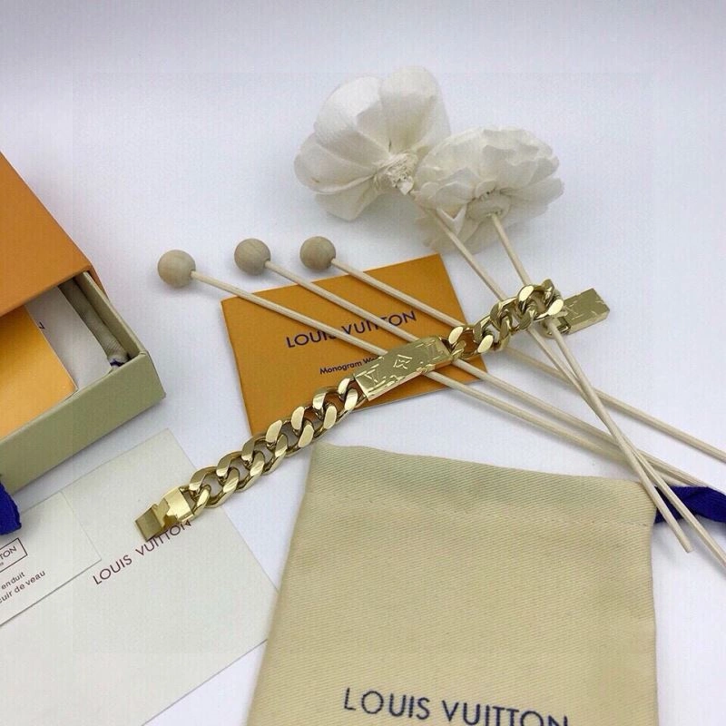 Louis Vuitton Bracelets Comfortable 256671