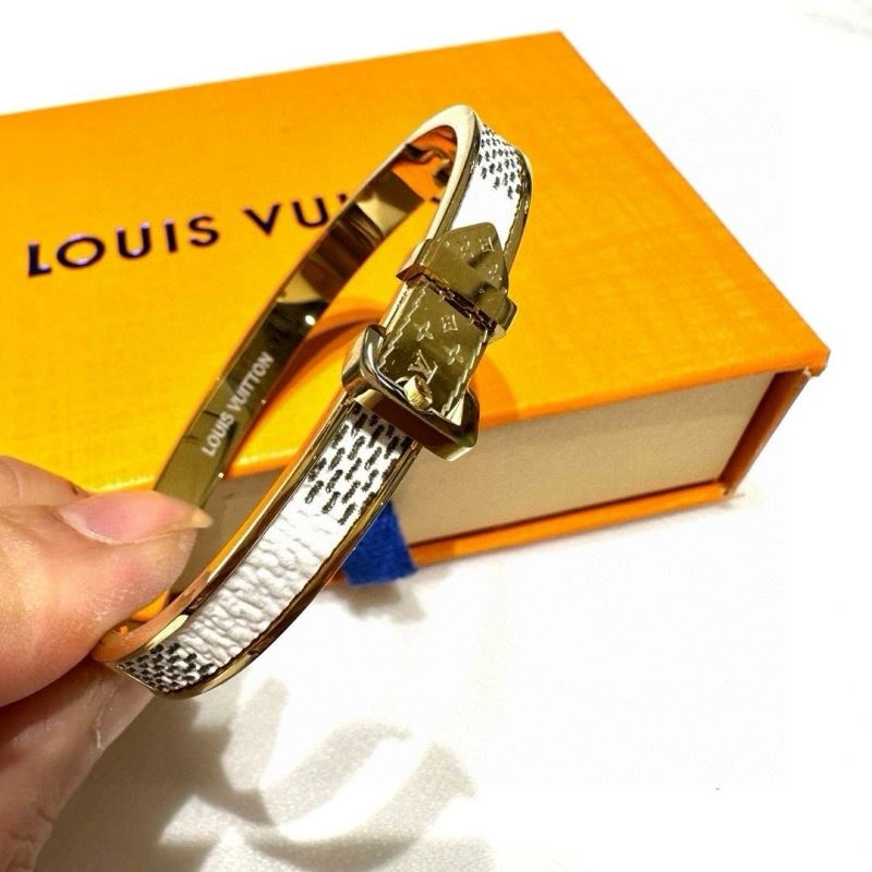 Louis Vuitton Bracelets Sophisticated 256668