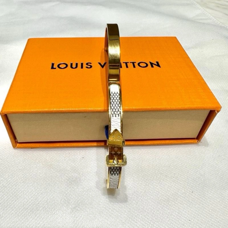 Louis Vuitton Bracelets Sophisticated 256668