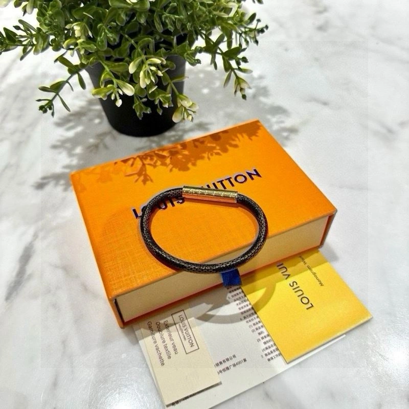 Casual Louis Vuitton Bracelets 256665