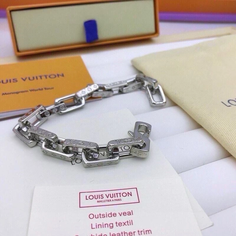 Louis Vuitton Bracelets Youthful 256678