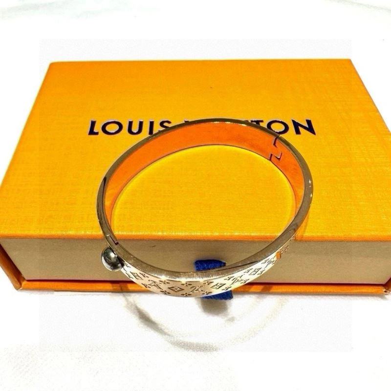 Louis Vuitton Bracelets Lightweight 256659