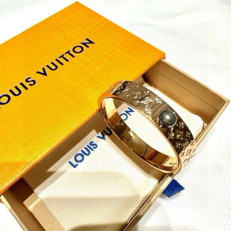 Louis Vuitton Bracelets Lightweight 256659