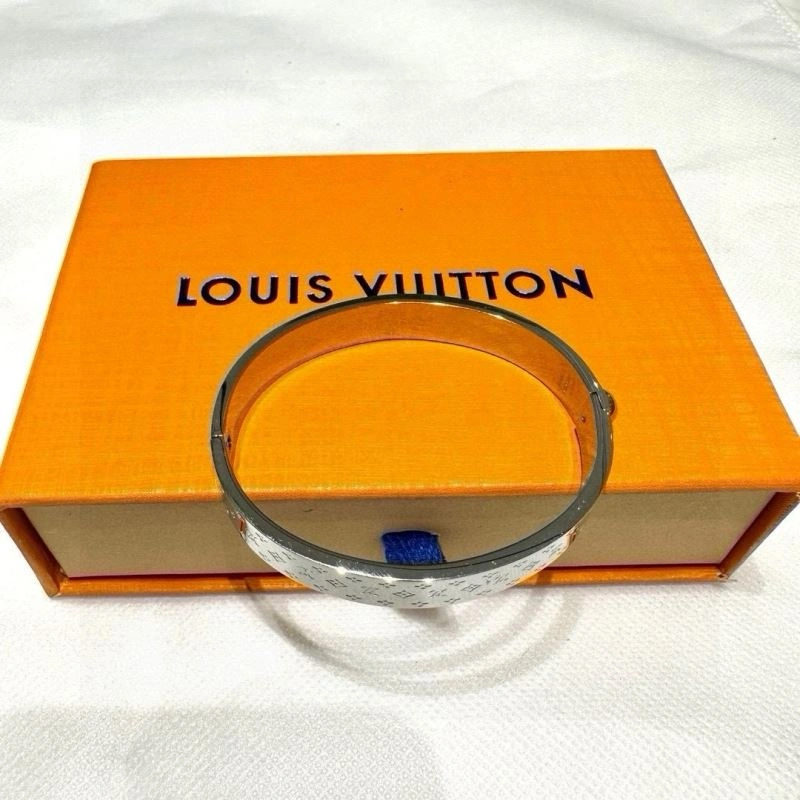 Tailored Louis Vuitton Bracelets 256651