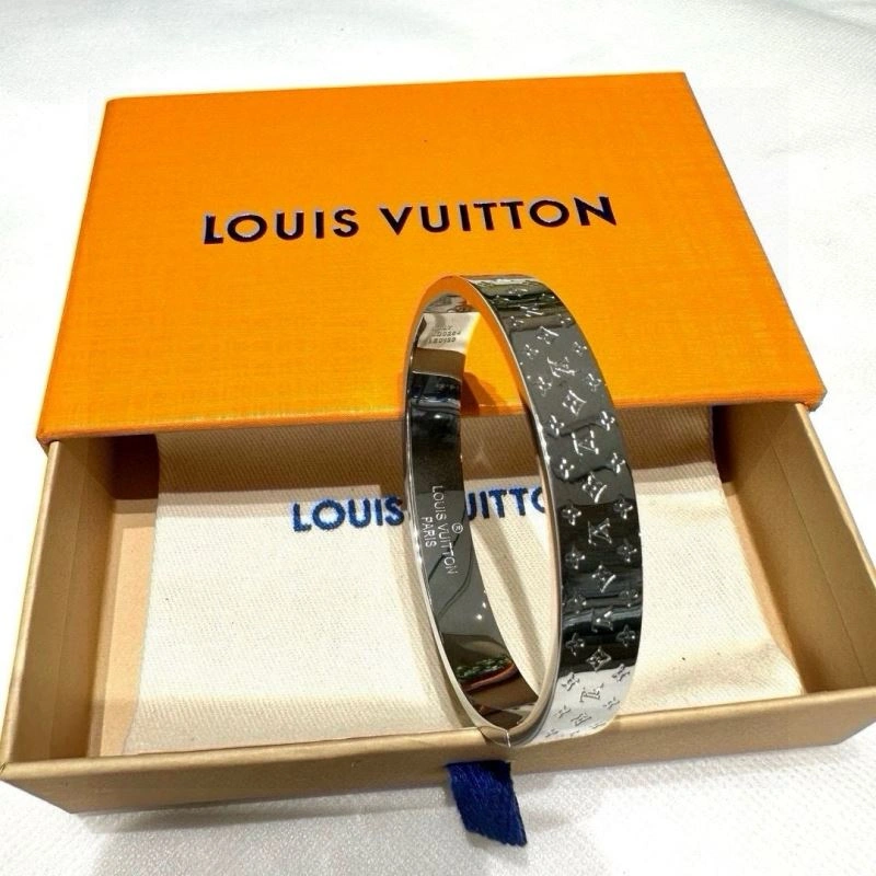 Tailored Louis Vuitton Bracelets 256651
