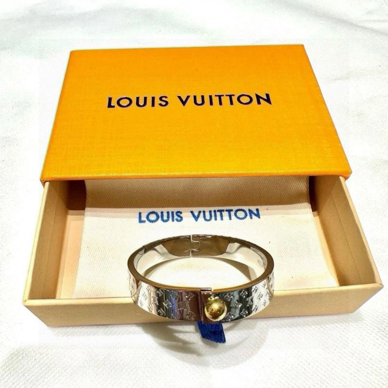 Tailored Louis Vuitton Bracelets 256651