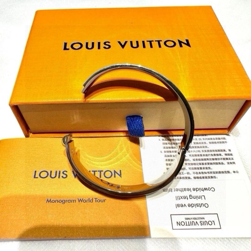 Tailored Louis Vuitton Bracelets 256651