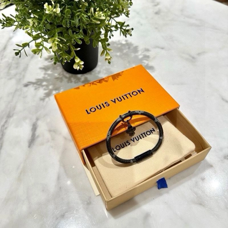 Reliable Louis Vuitton Bracelets 256642
