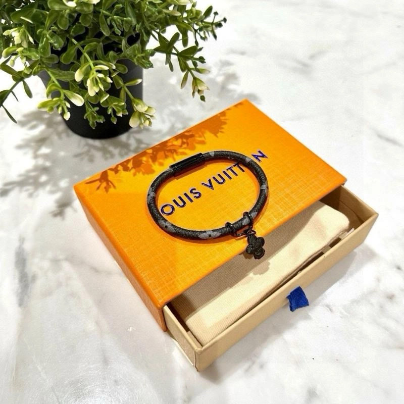Reliable Louis Vuitton Bracelets 256642