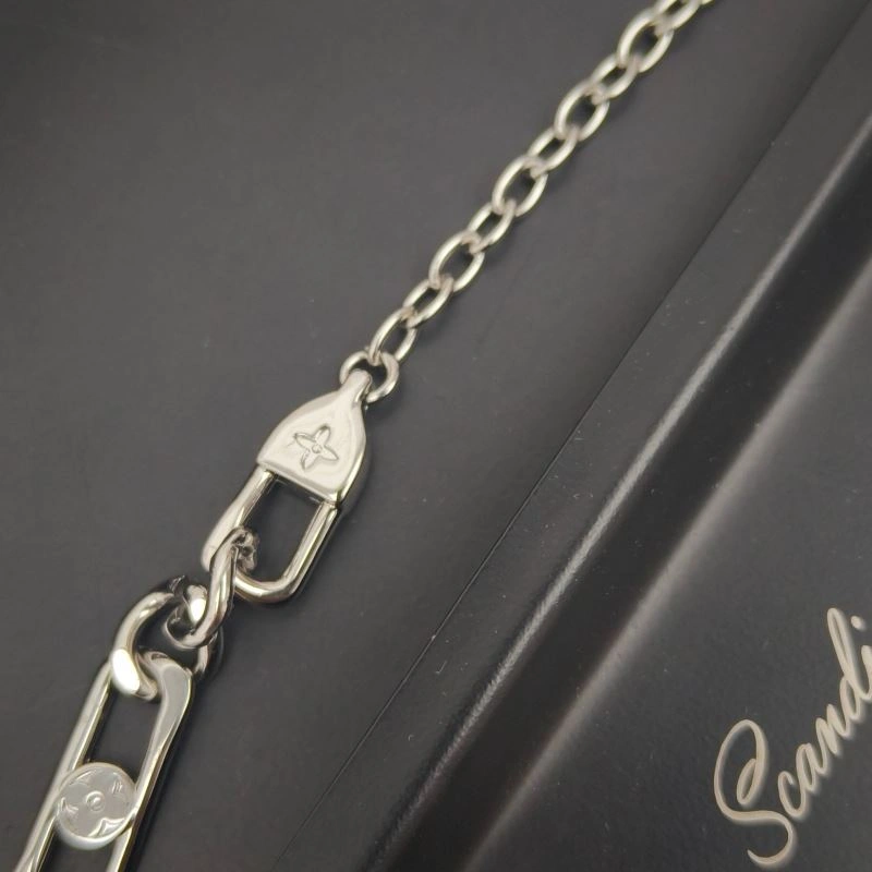 Fashionable Louis Vuitton Bracelets 256687