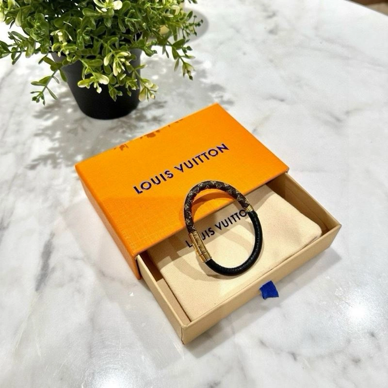 StreetReady Louis Vuitton Bracelets 256638
