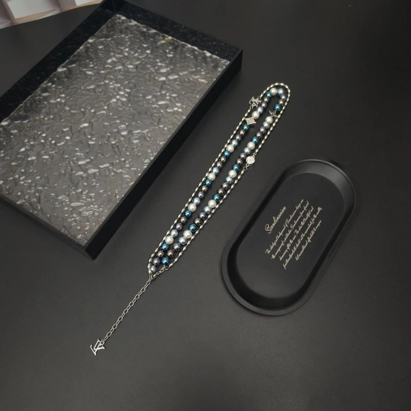 Comfortable Louis Vuitton Bracelets 256622