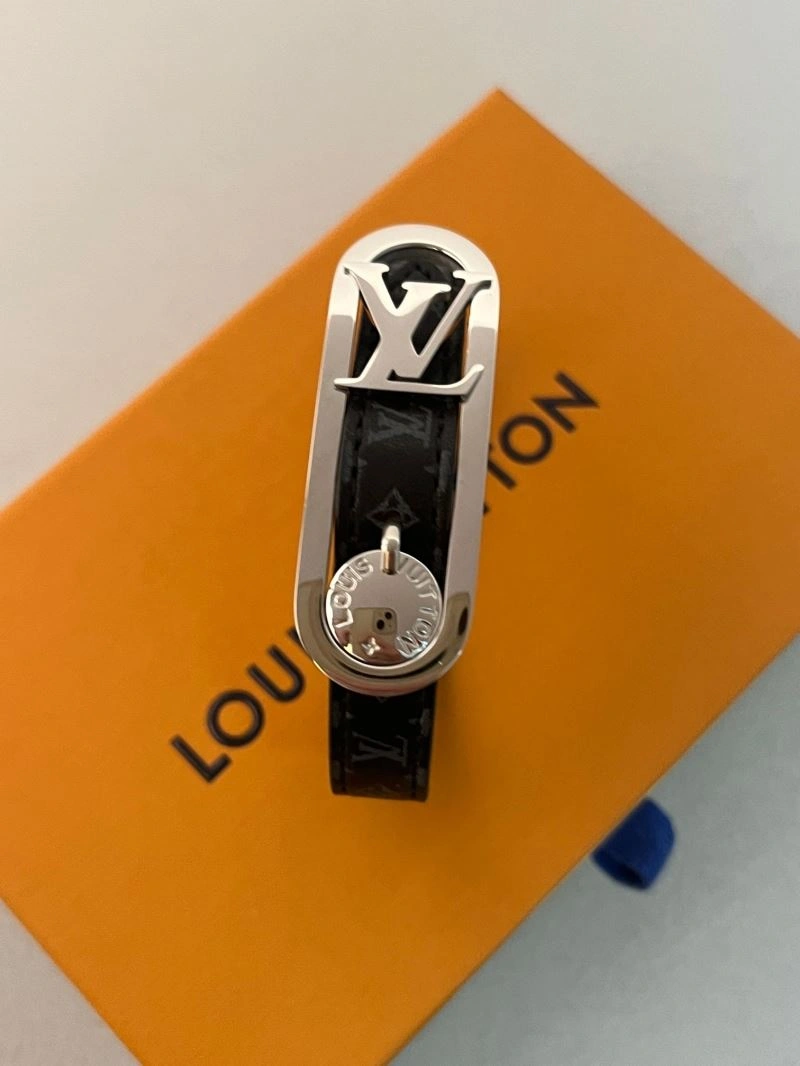 Durable Louis Vuitton Bracelets 256624