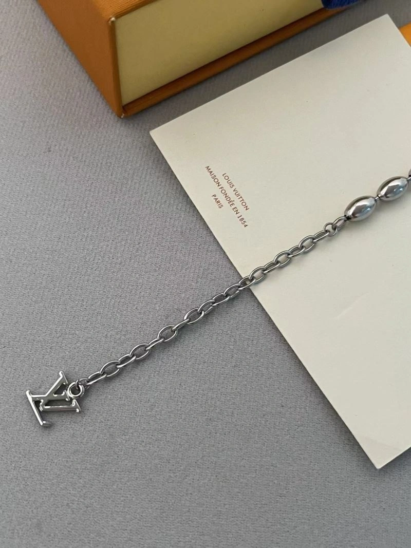 Cozy Louis Vuitton Bracelets 256623