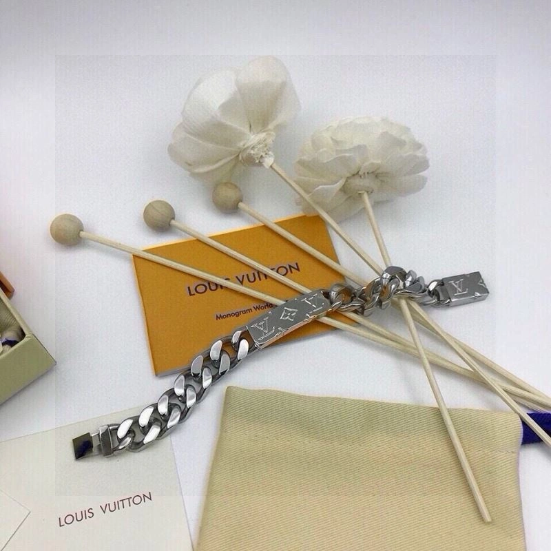 WrinkleFree Louis Vuitton Bracelets 256628