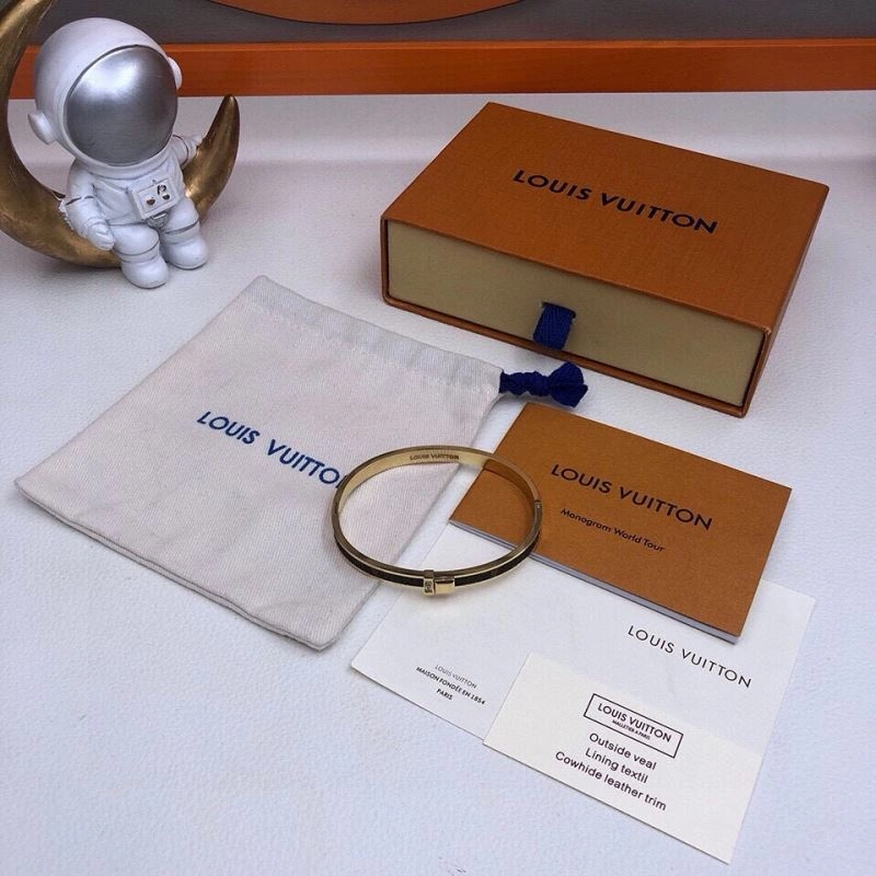 SoftTouch Louis Vuitton Bracelets 256650