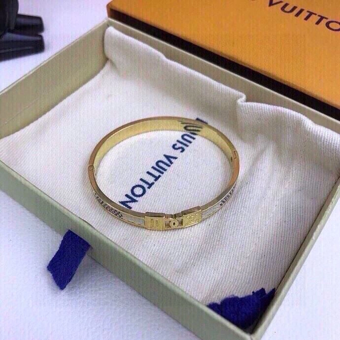 Tailored Louis Vuitton Bracelets 256636