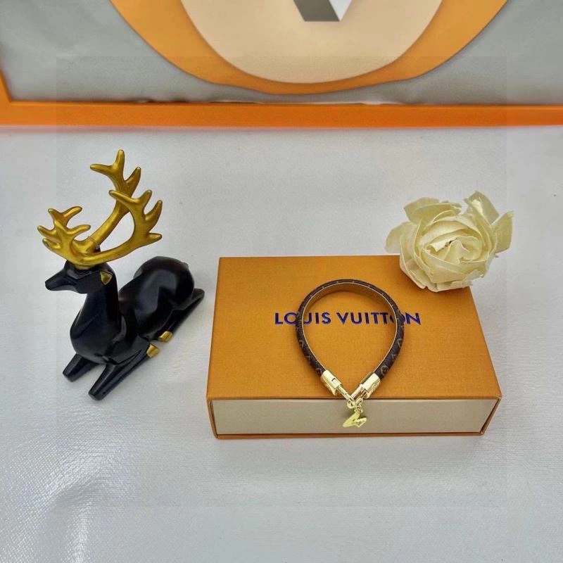 Youthful Louis Vuitton Bracelets 256609