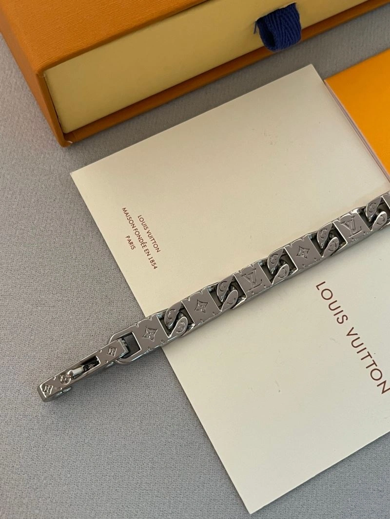 Louis Vuitton Bracelets Elegant 256604