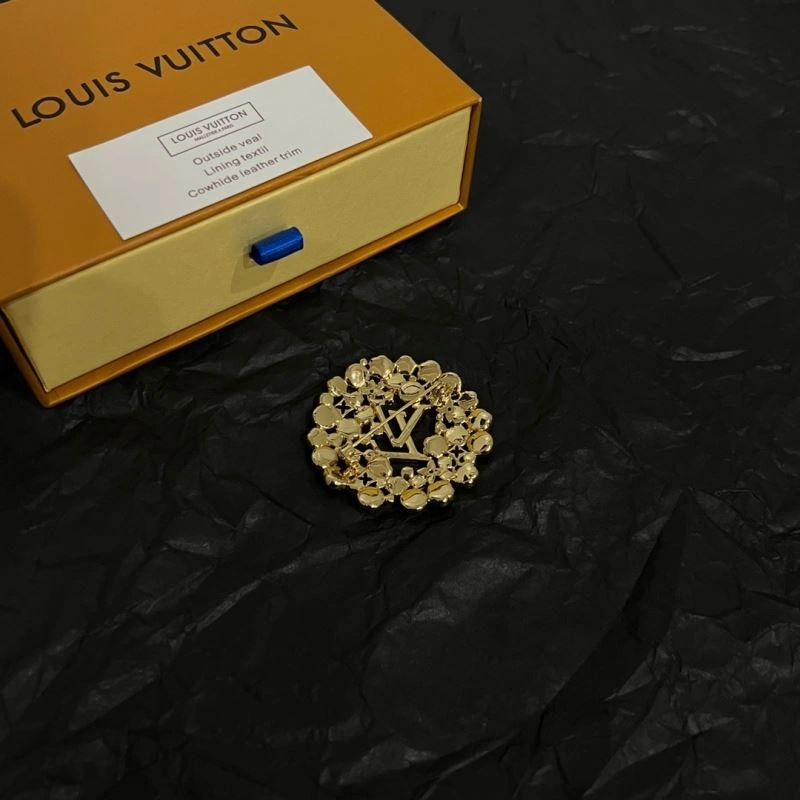 Soft Louis Vuitton Brooches 251723
