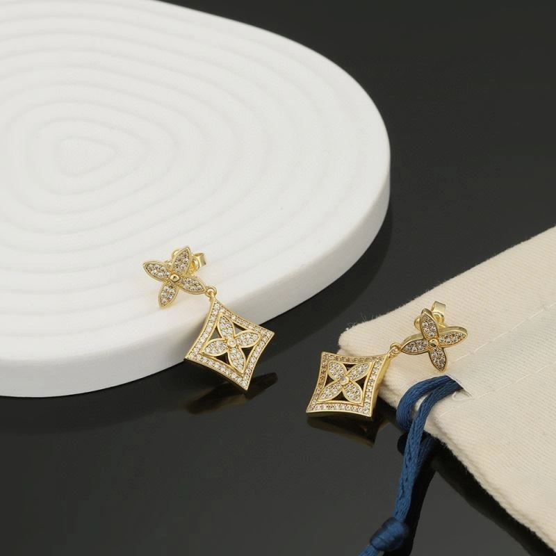Louis Vuitton Brooches Bold 251727
