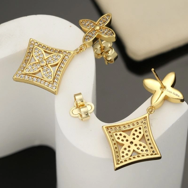 Louis Vuitton Brooches Bold 251727