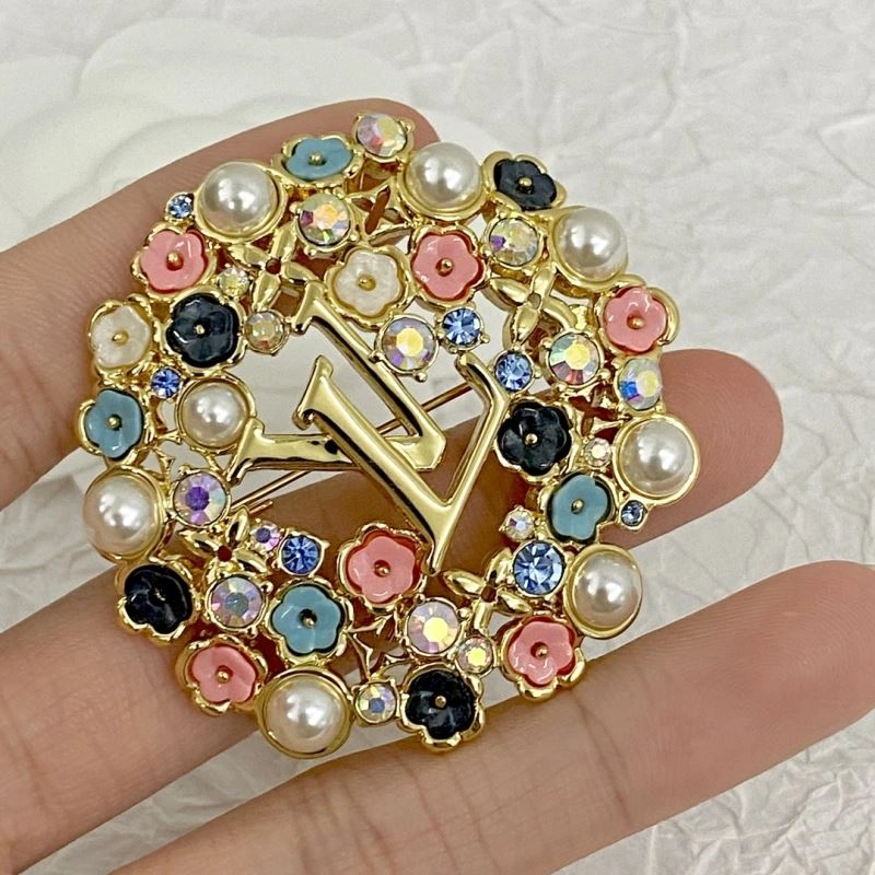 Stretchable Louis Vuitton Brooches 251718