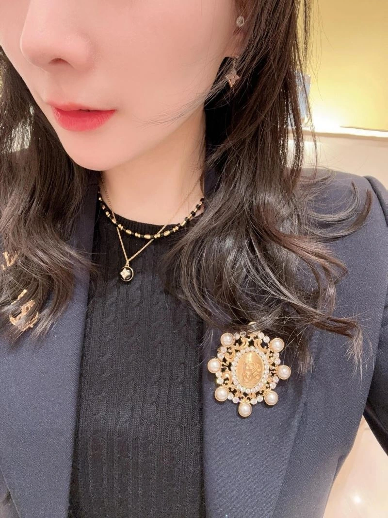GoodFit Louis Vuitton Brooches 251551