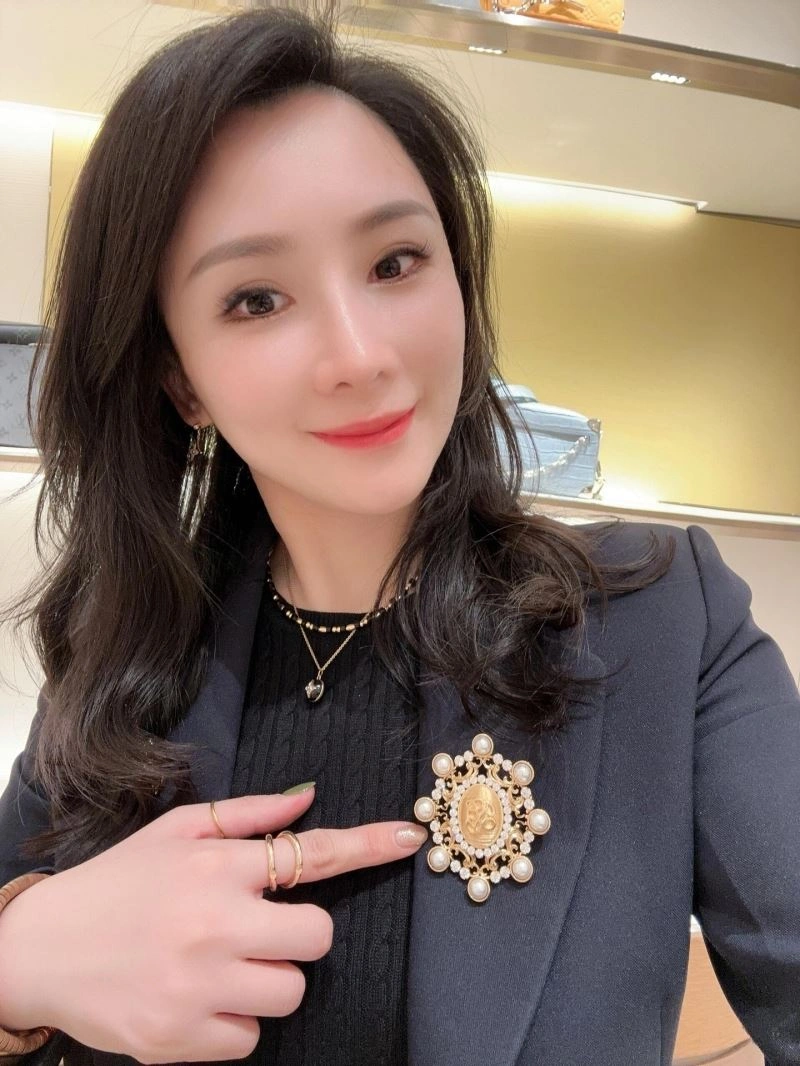 GoodFit Louis Vuitton Brooches 251551