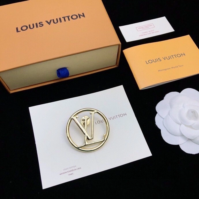 Premium Louis Vuitton Brooches 250676
