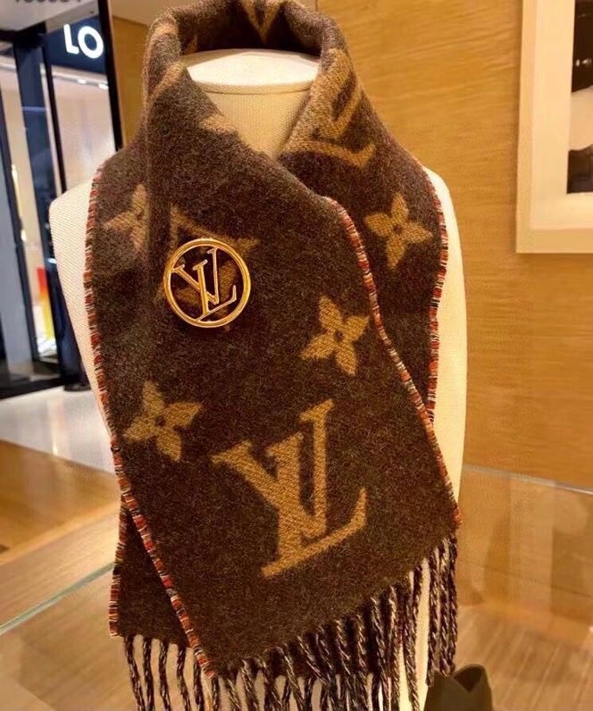 Premium Louis Vuitton Brooches 250676