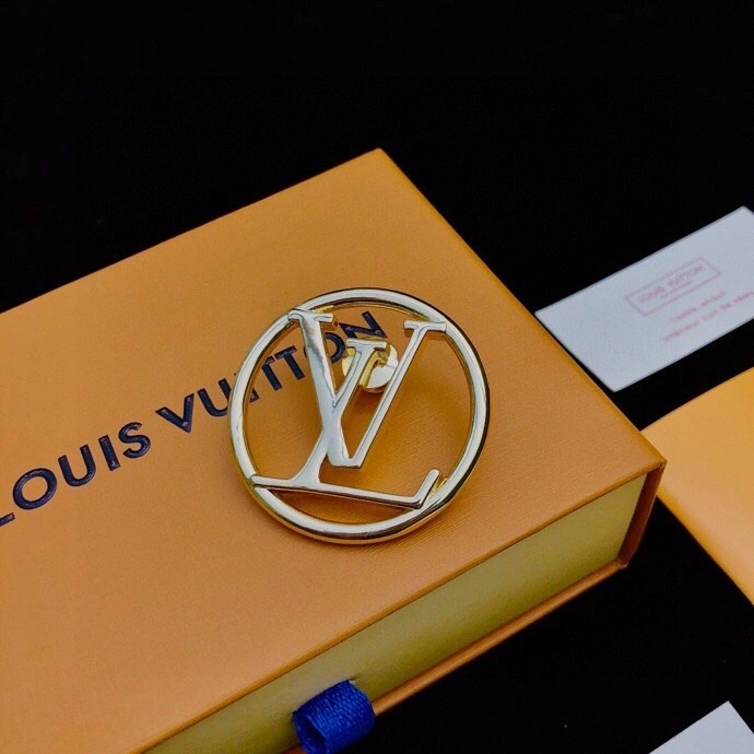 Premium Louis Vuitton Brooches 250676