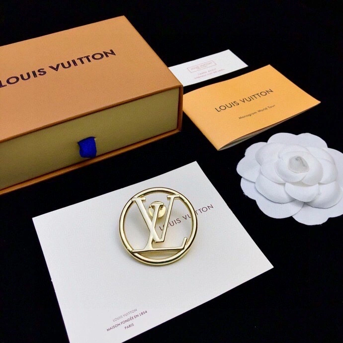 Premium Louis Vuitton Brooches 250676