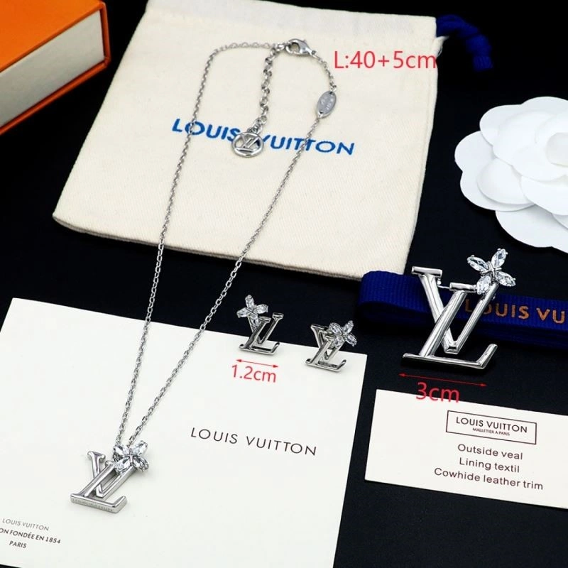 Youthful Louis Vuitton Brooches 249487