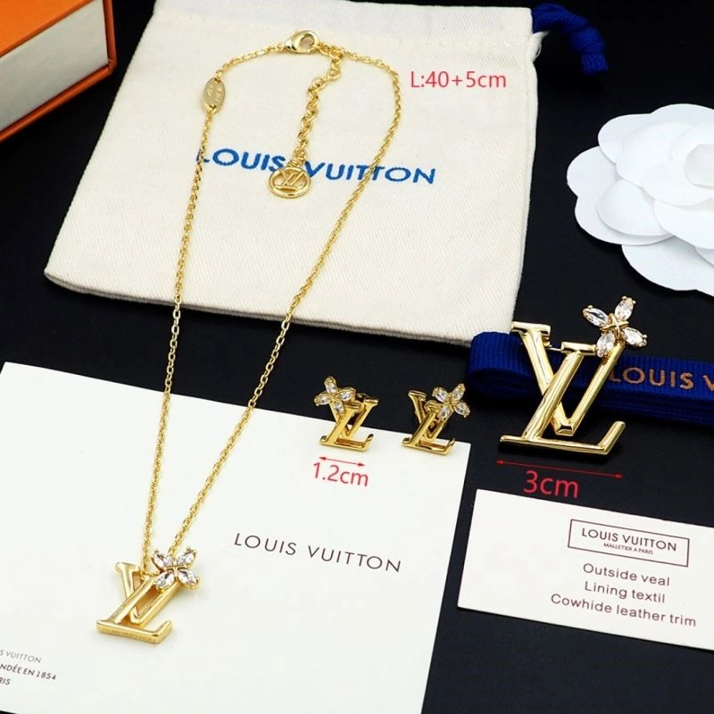 Louis Vuitton Brooches Sporty 249500