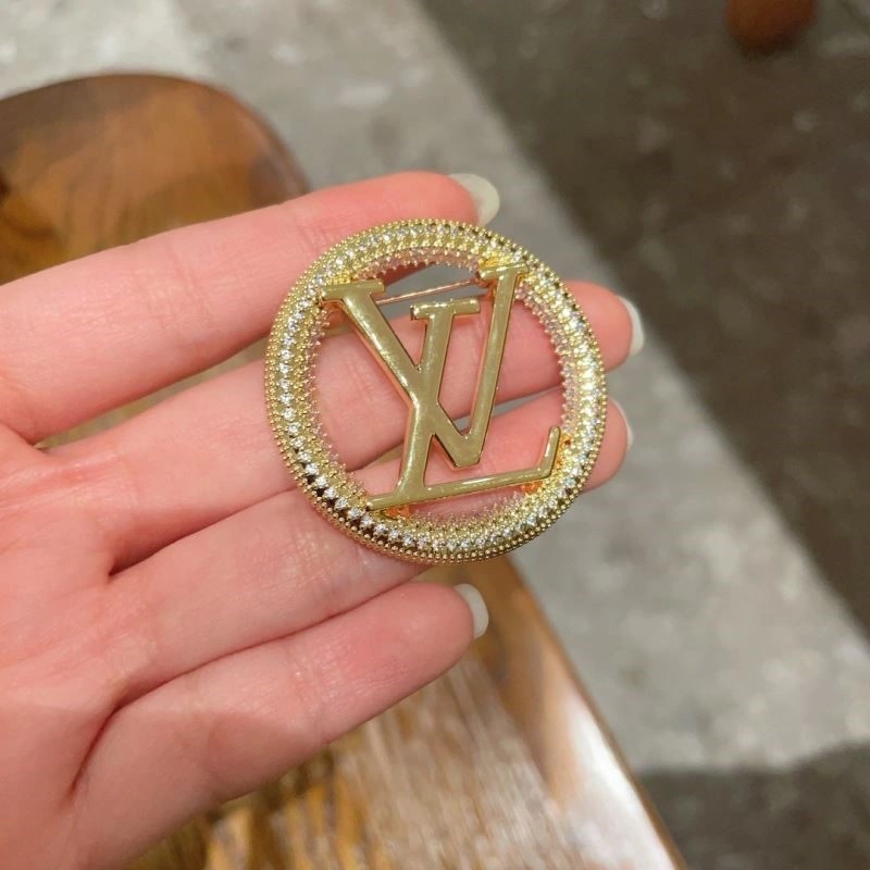 Sophisticated Louis Vuitton Brooches 248646