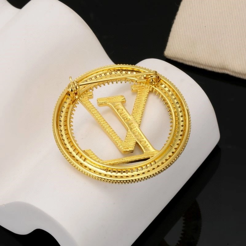 Stretchable Louis Vuitton Brooches 248644