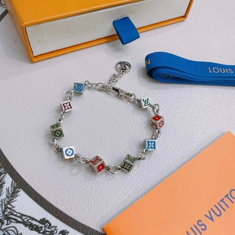 Comfortable Louis Vuitton Brooches 248190