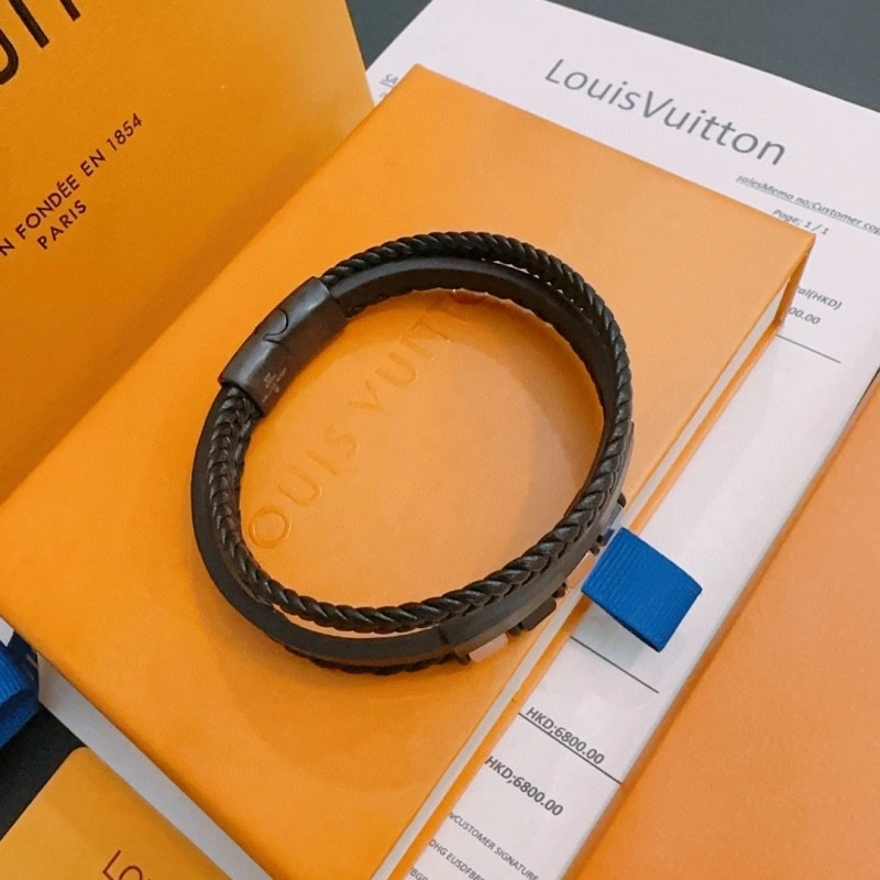 Upgraded Louis Vuitton Brooches 248176