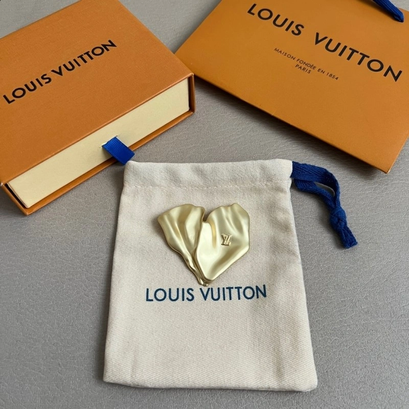 Louis Vuitton Brooches Versatile 248169