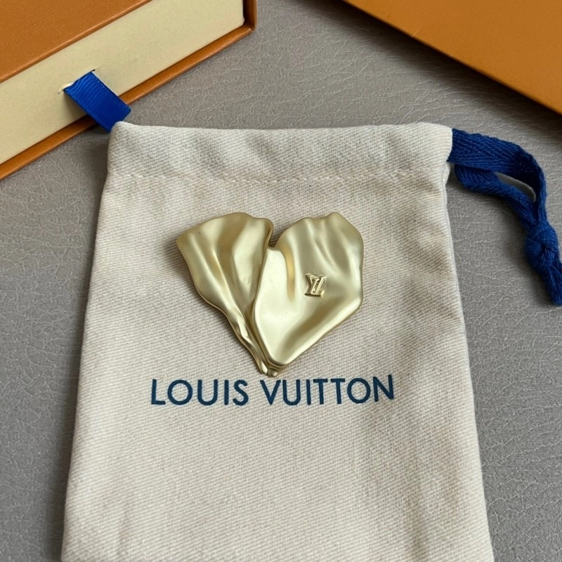 Louis Vuitton Brooches Versatile 248169
