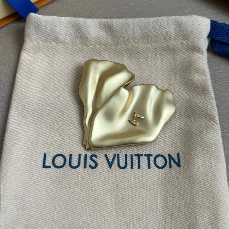 Louis Vuitton Brooches Versatile 248169