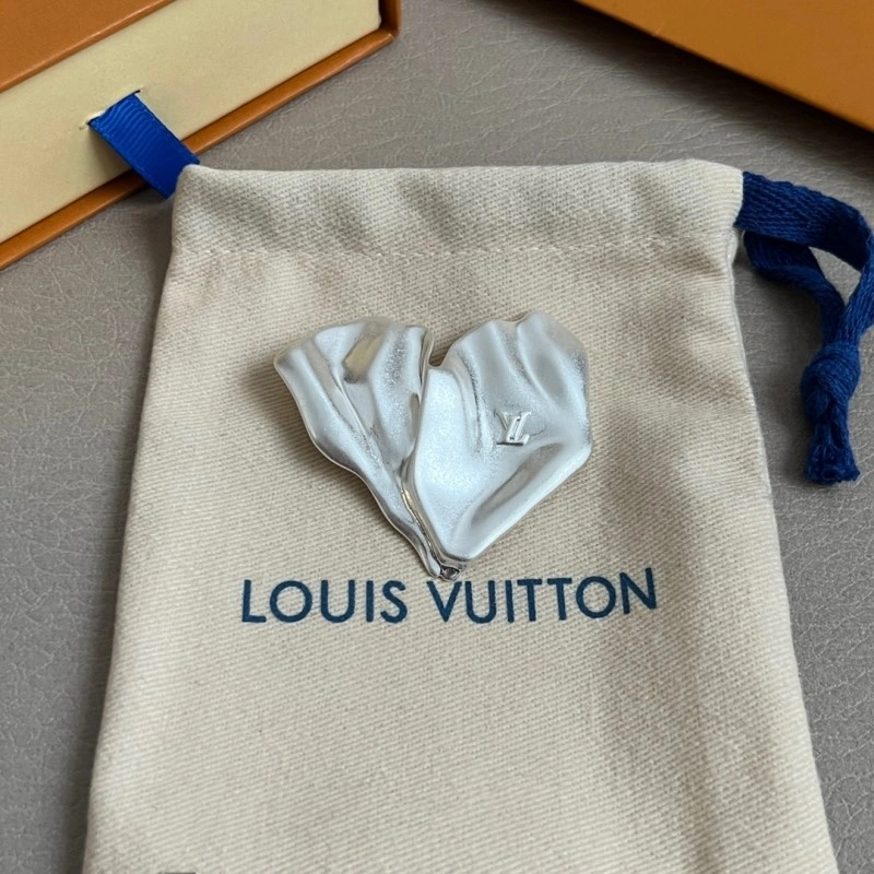 Louis Vuitton Brooches Durable 248168