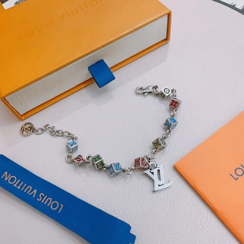 Unique Louis Vuitton Brooches 248154