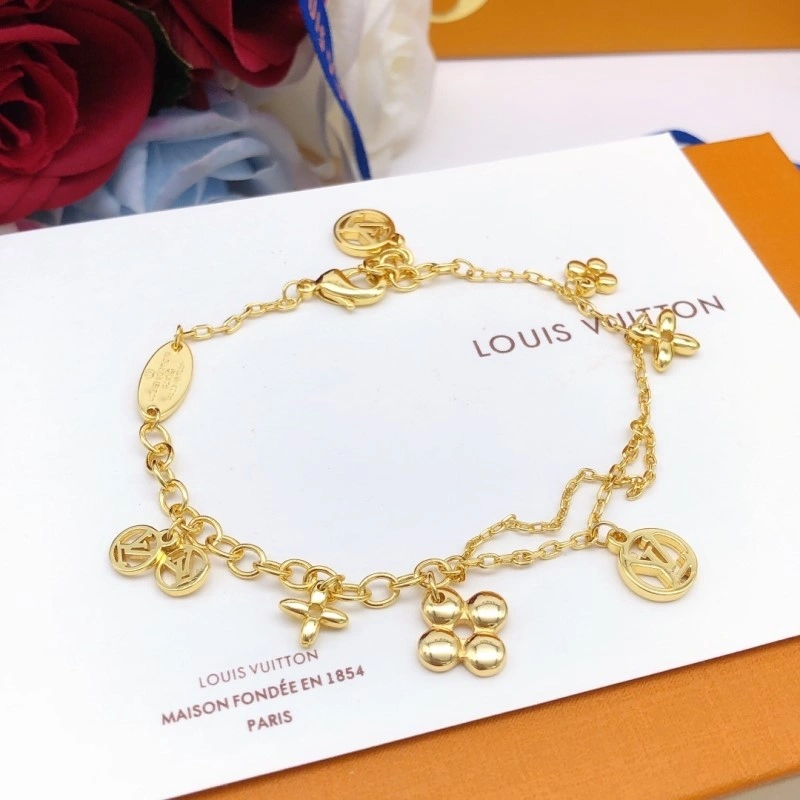 Soft Louis Vuitton Brooches 248141