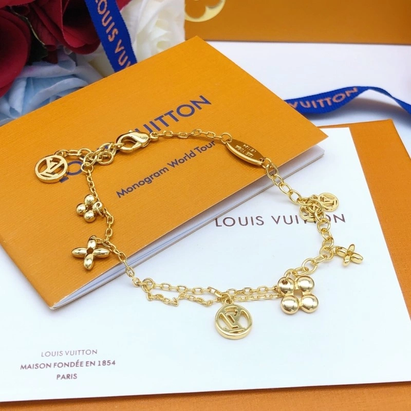 Soft Louis Vuitton Brooches 248141