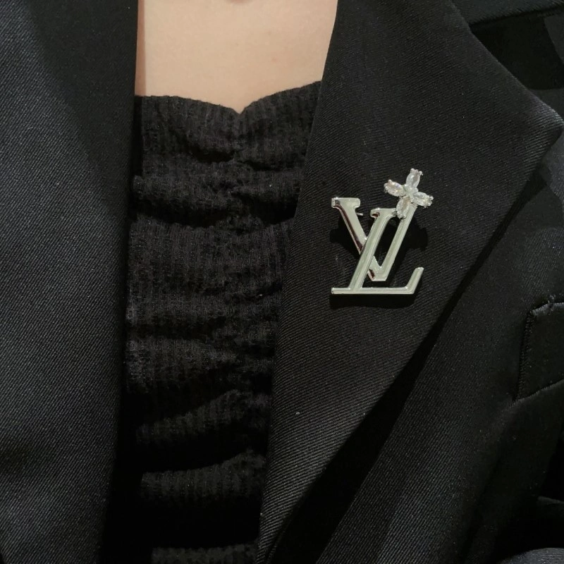 Supportive Louis Vuitton Brooches 248157