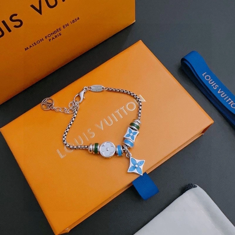 Contemporary Louis Vuitton Brooches 248151