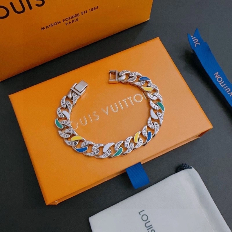 Unique Louis Vuitton Brooches 248139